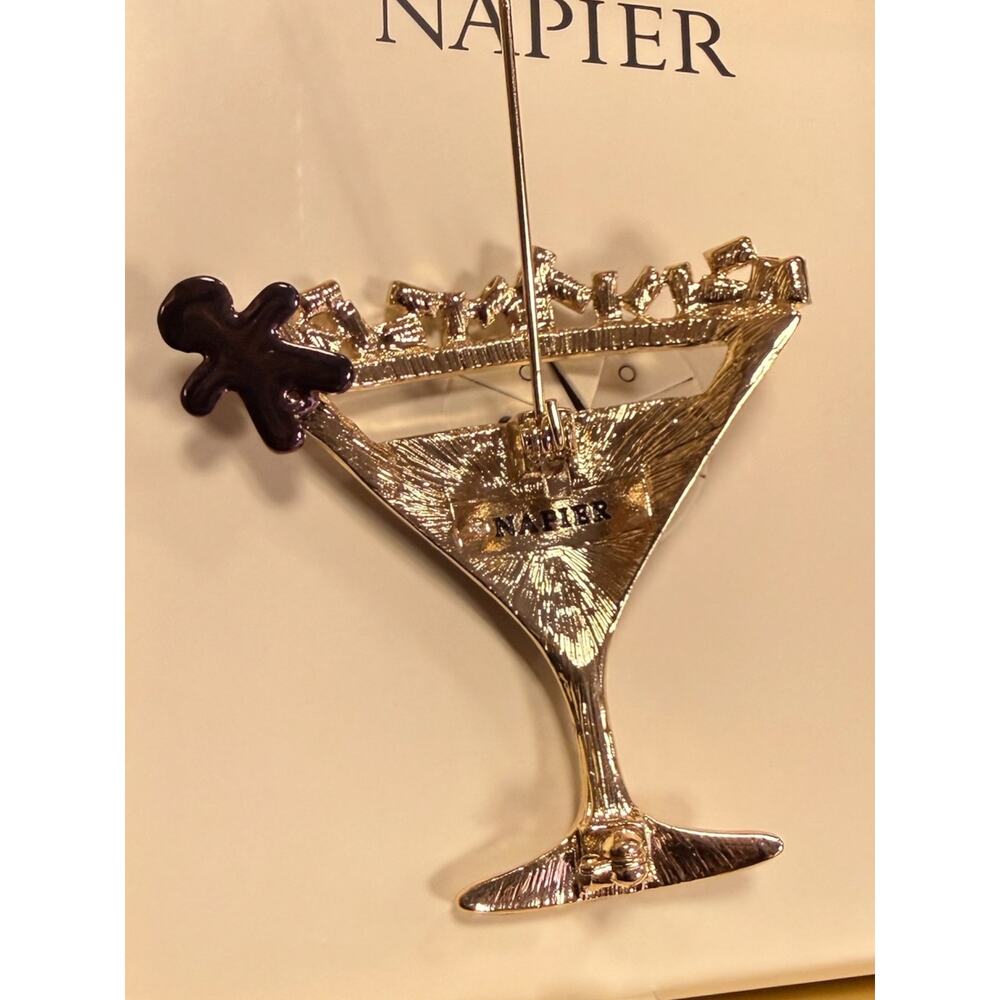 NAPIER Cocktail Ginger Bread Martini Brooch Pin Rhinestone Enamel New in Box - Picture 2 of 4